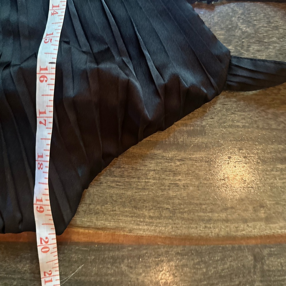 Abercrombie & Fitch Ruched Plunge Set Top - Picture 5 of 7